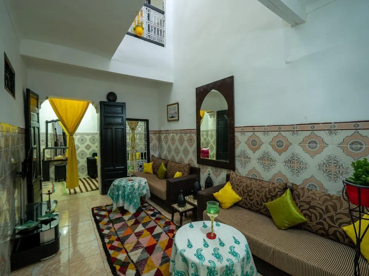 Riad Lalla Aouich 마라케시 펜션
